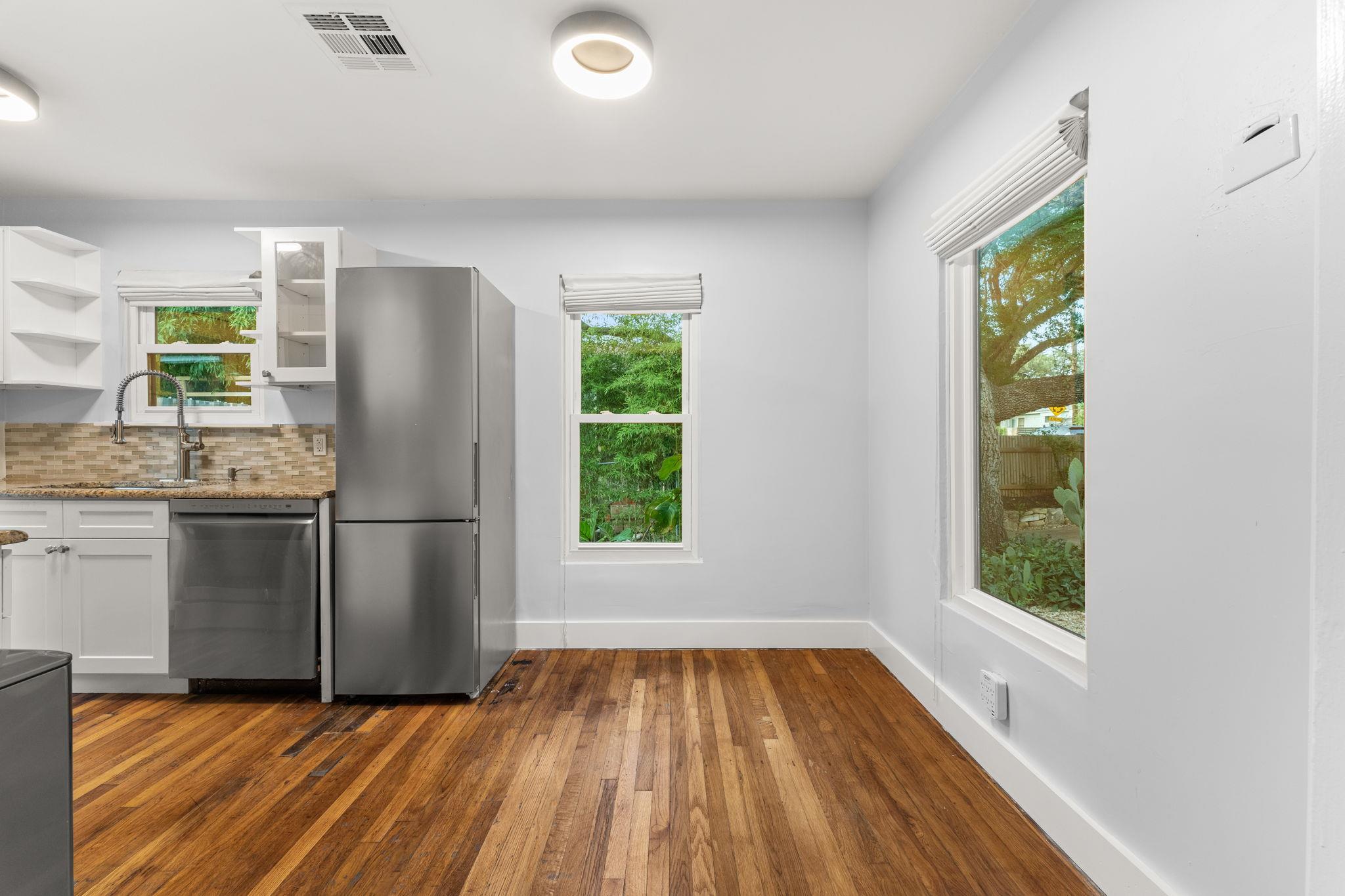 1904 S 6th St, Austin, TX 78704