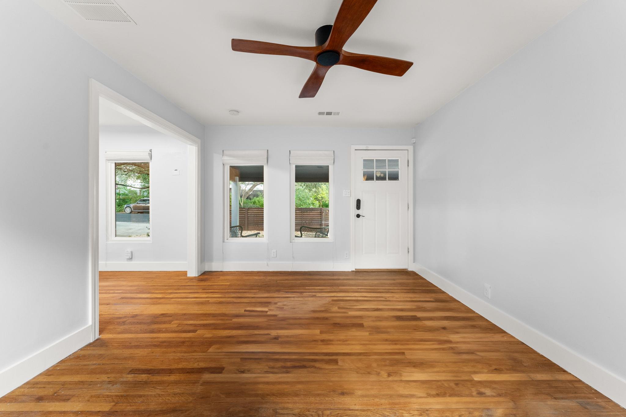 1904 S 6th St, Austin, TX 78704