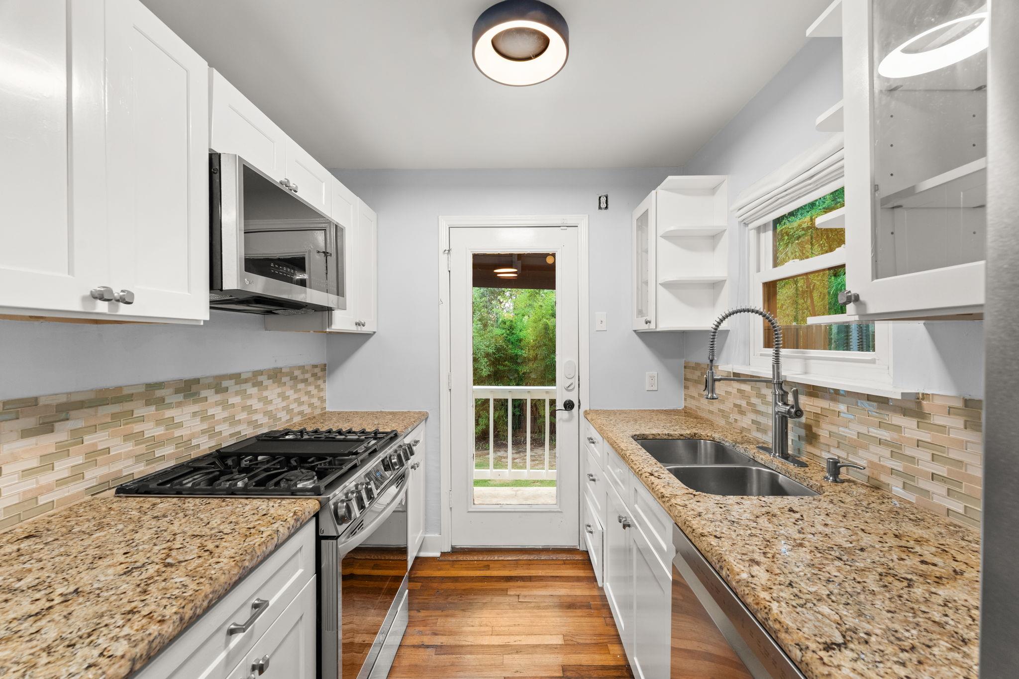 1904 S 6th St, Austin, TX 78704