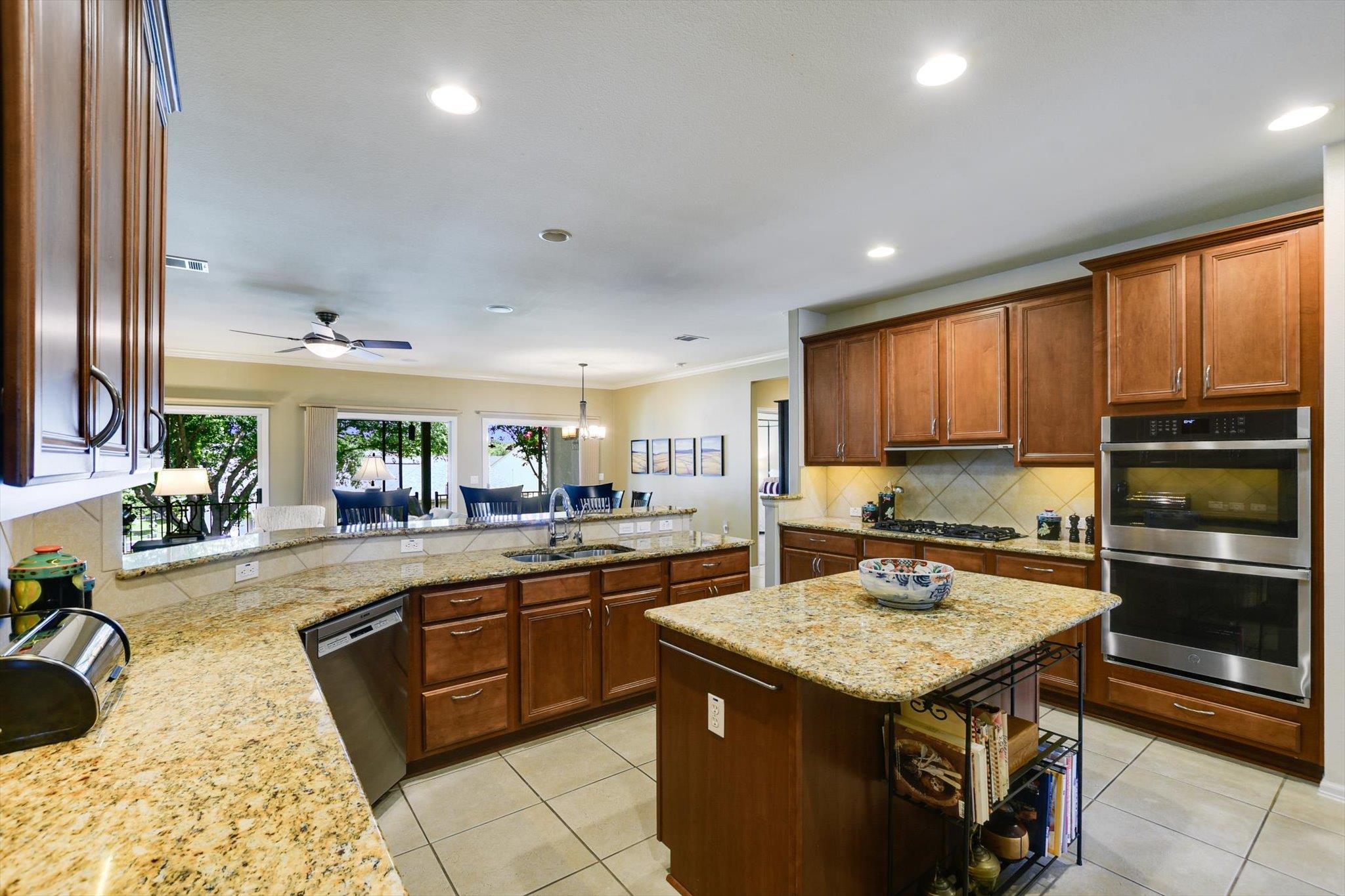203 Mustang Island Trl, Georgetown, TX 78633