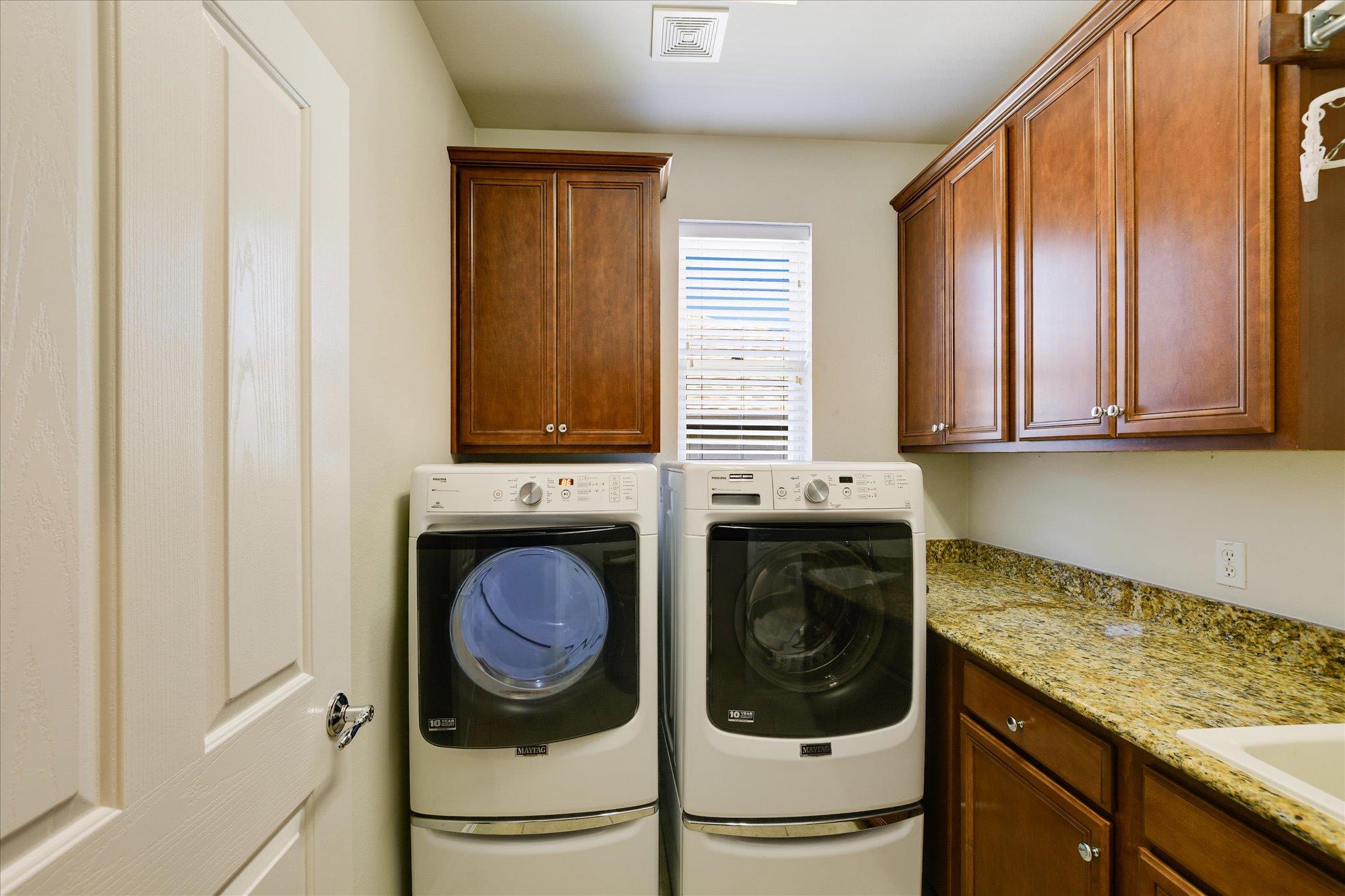203 Mustang Island Trl, Georgetown, TX 78633