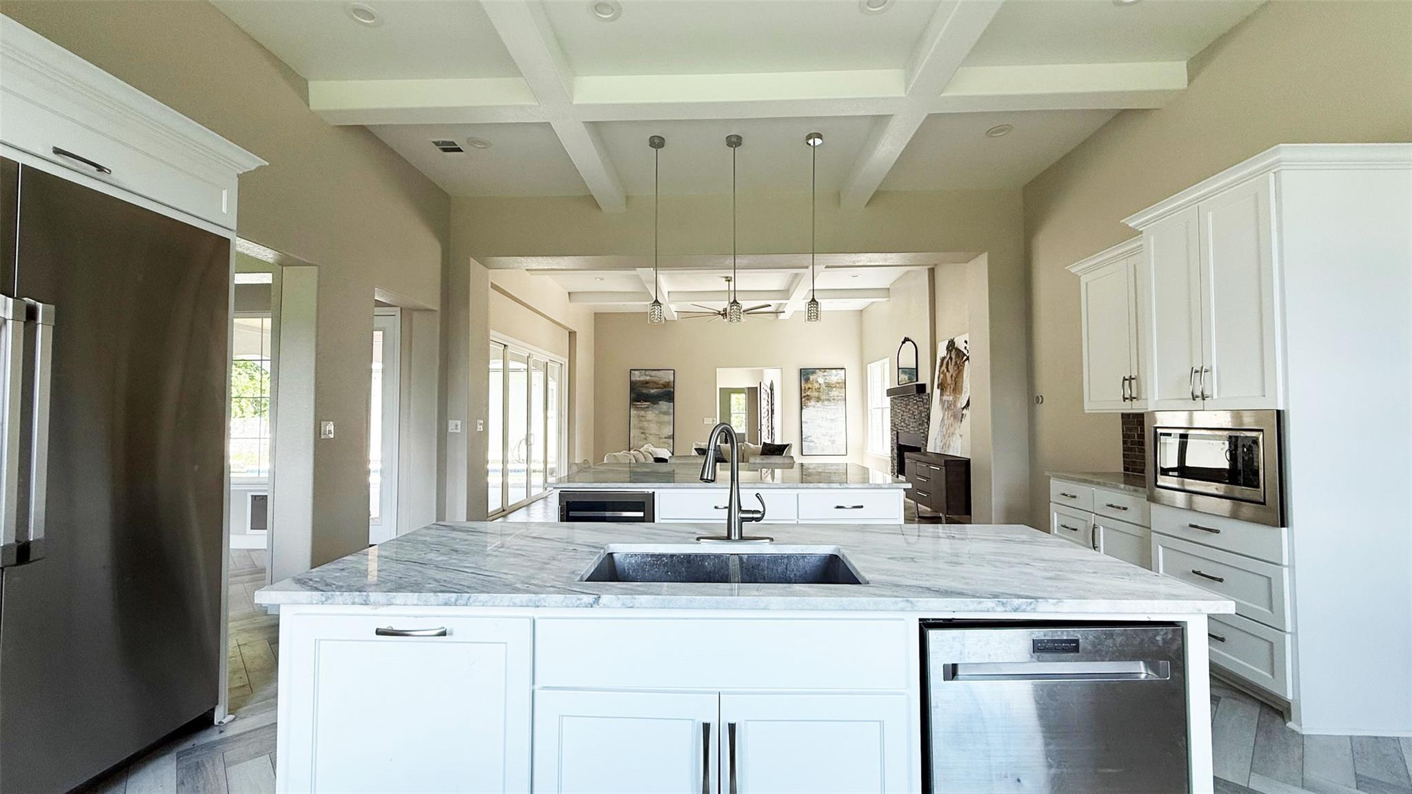 128 Gloria Blvd, Smithville, TX 78957