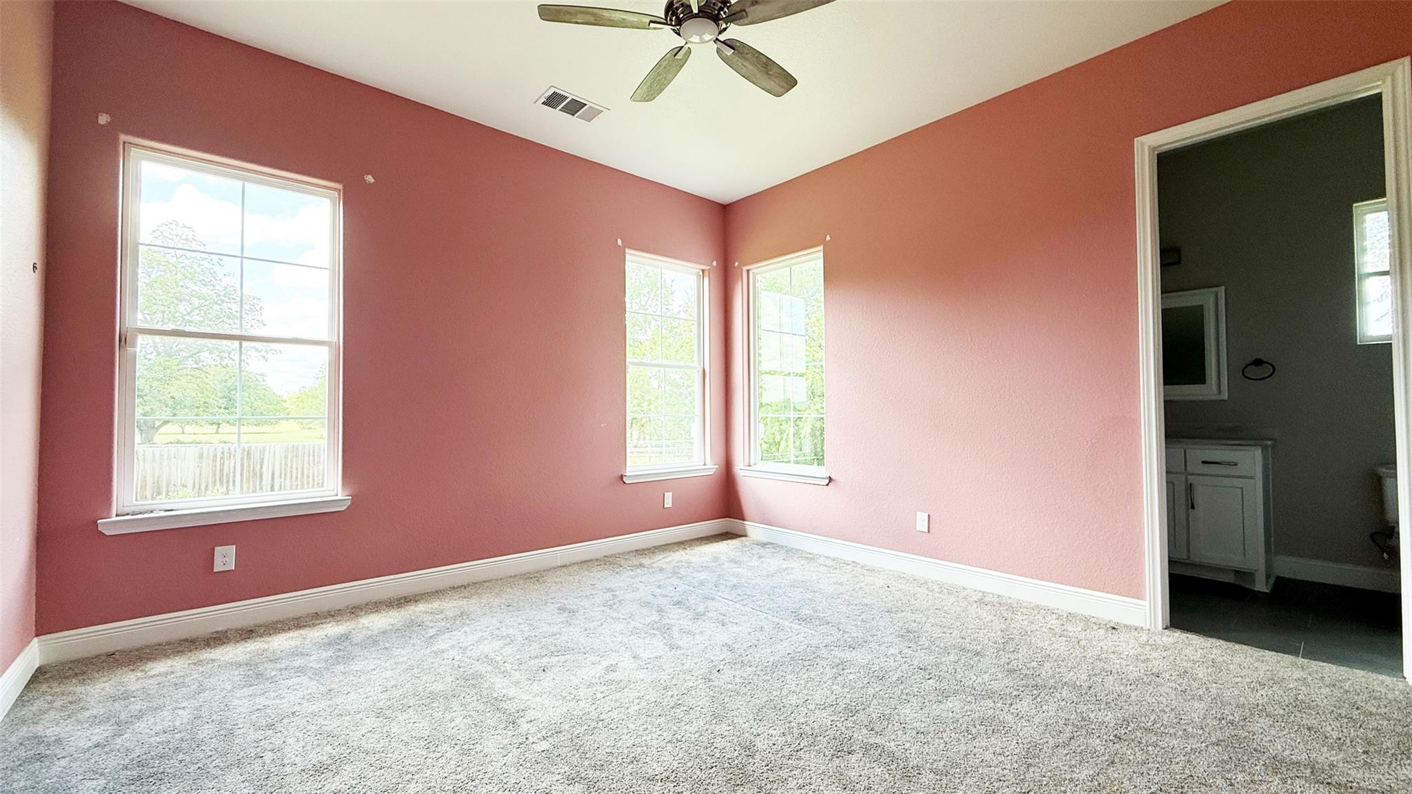 128 Gloria Blvd, Smithville, TX 78957