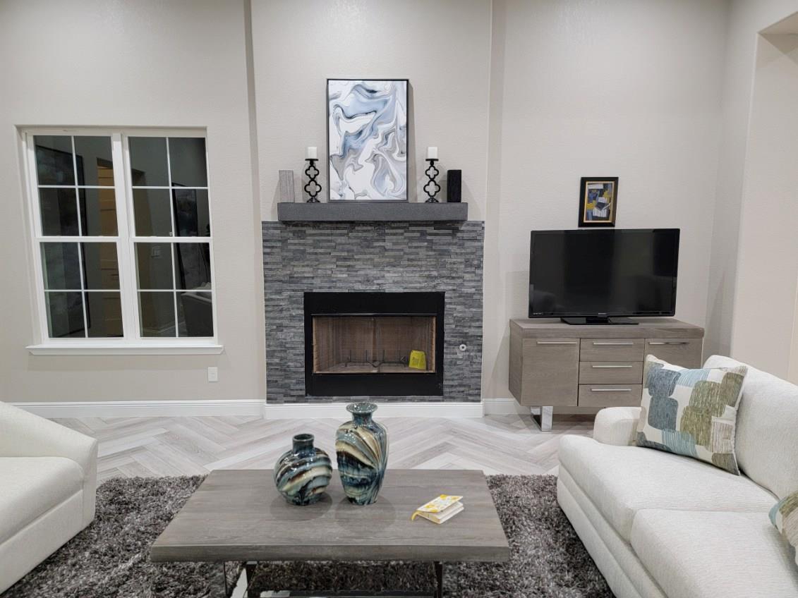 128 Gloria Blvd, Smithville, TX 78957