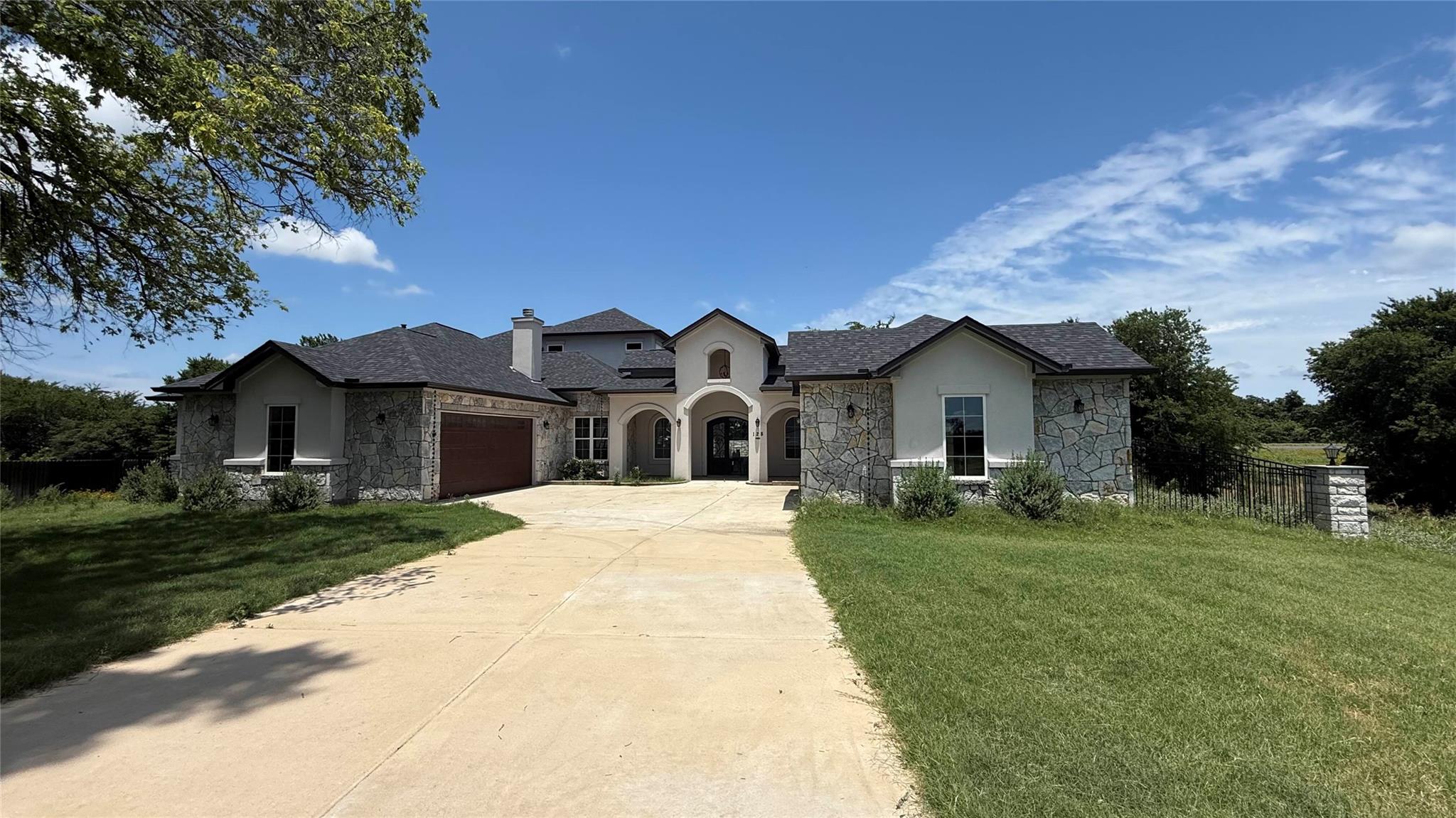 128 Gloria Blvd, Smithville, TX 78957