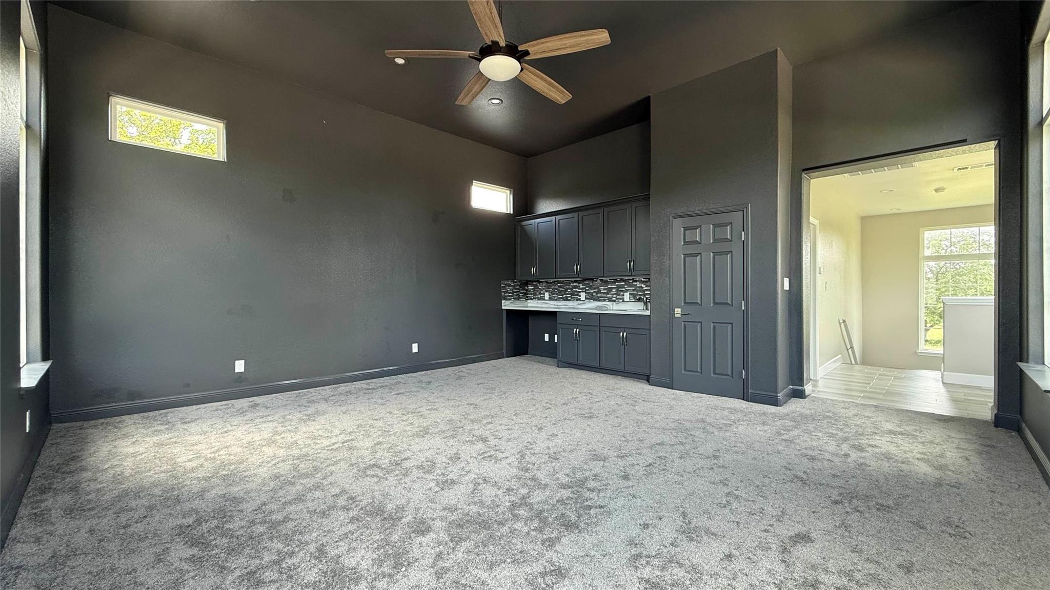 128 Gloria Blvd, Smithville, TX 78957