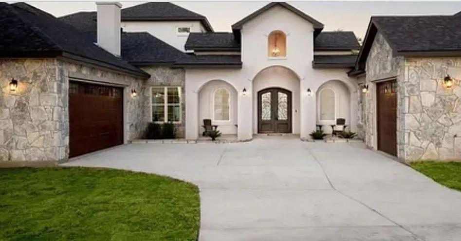 128 Gloria Blvd, Smithville, TX 78957