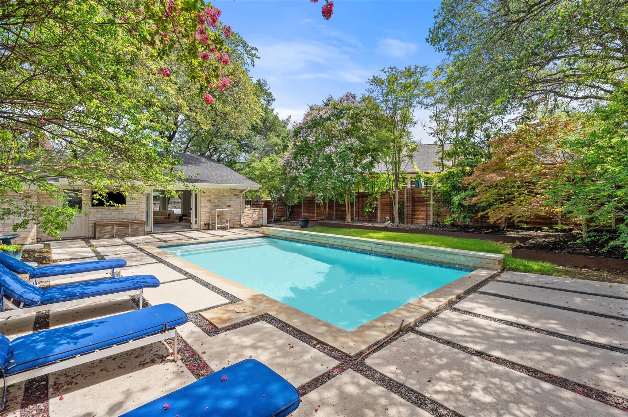 128 Firebird St, Lakeway, TX 78734