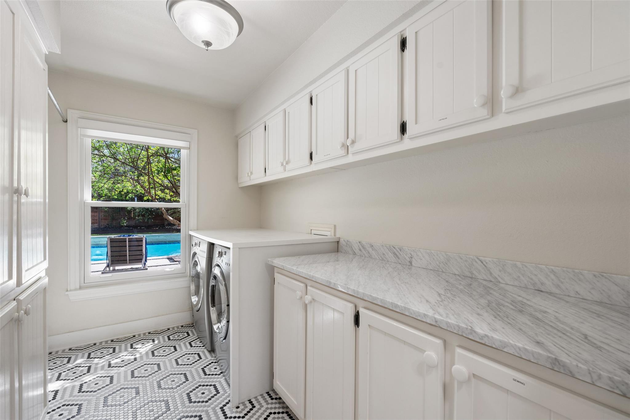128 Firebird St, Lakeway, TX 78734