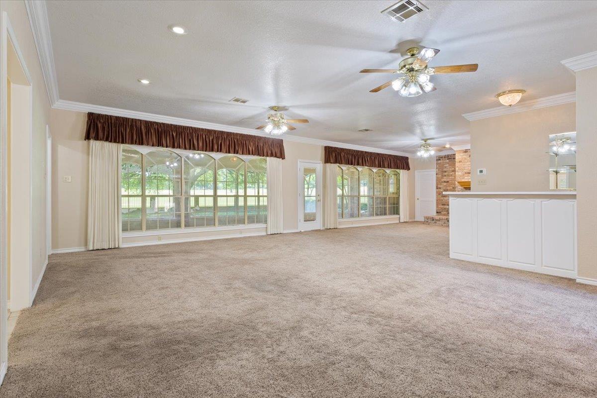 1204 Fairway Cir, Salado, TX 76571