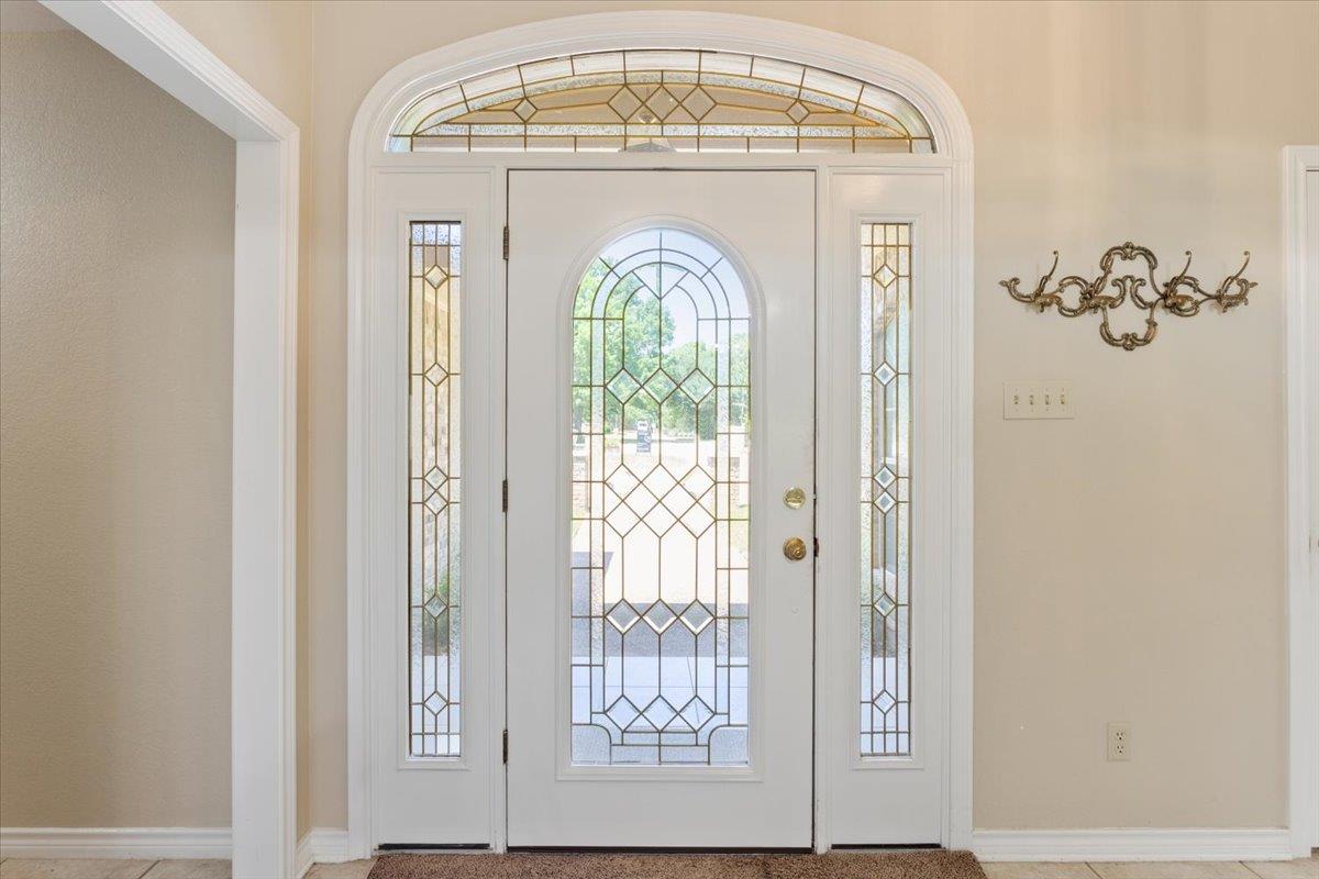 1204 Fairway Cir, Salado, TX 76571