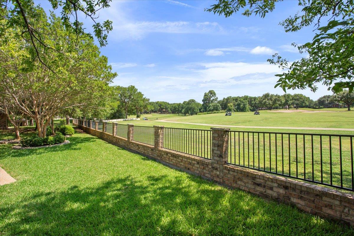 1204 Fairway Cir, Salado, TX 76571
