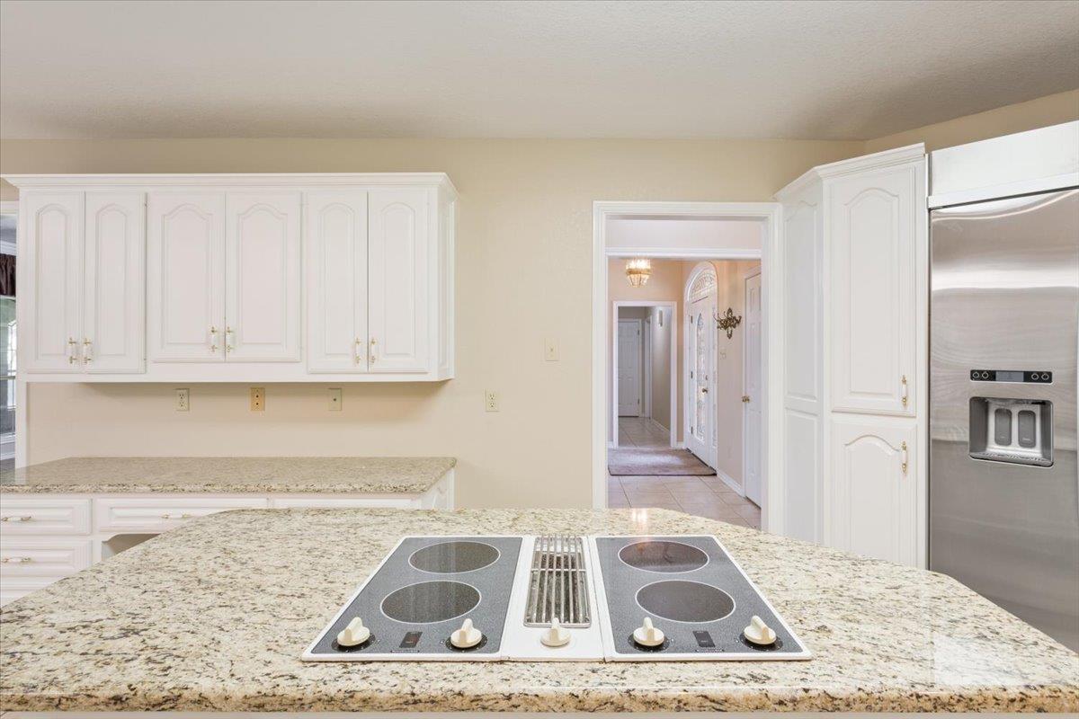 1204 Fairway Cir, Salado, TX 76571