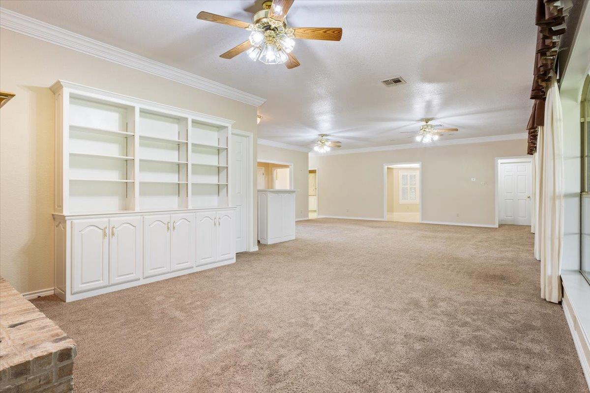 1204 Fairway Cir, Salado, TX 76571