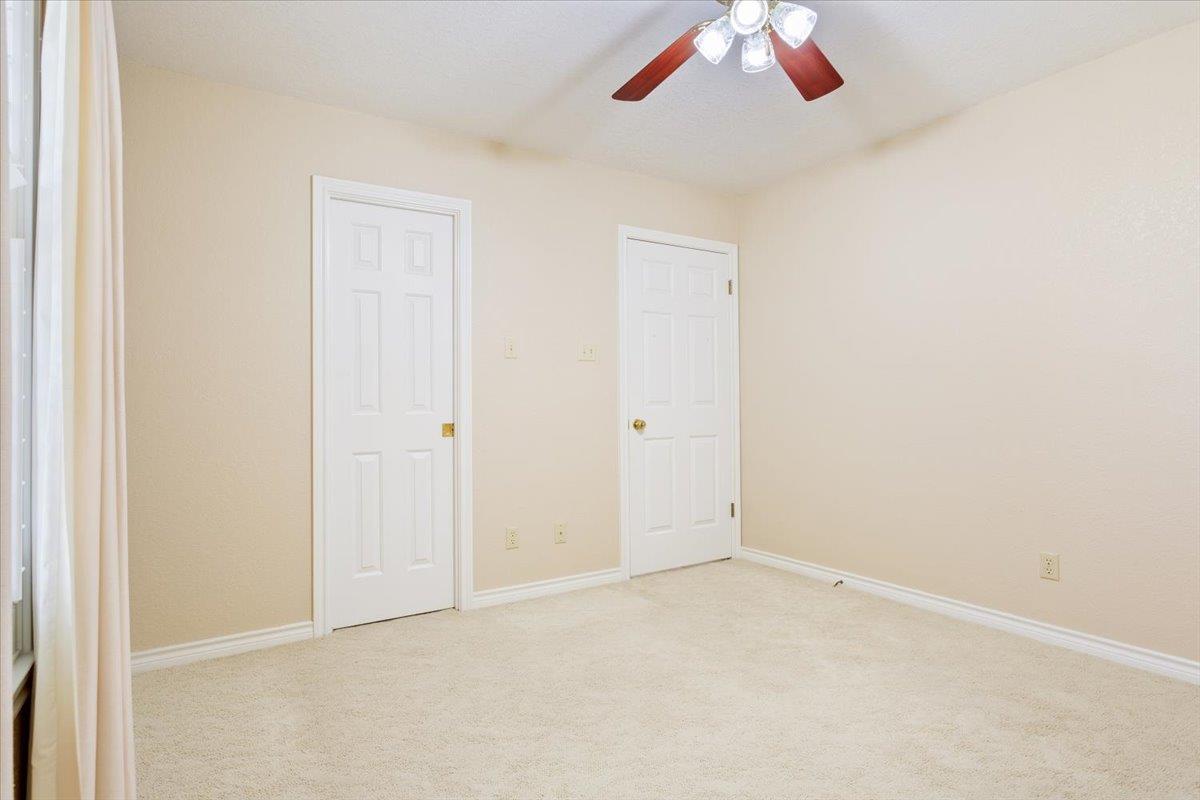 1204 Fairway Cir, Salado, TX 76571