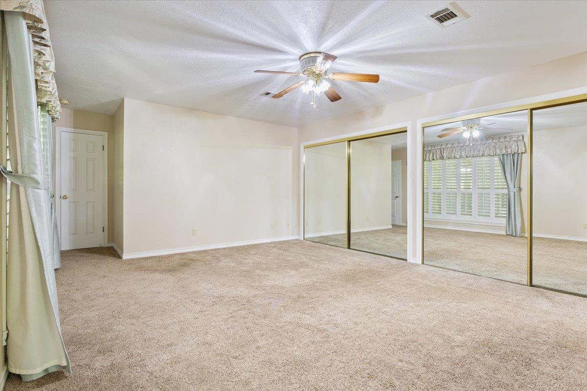 1204 Fairway Cir, Salado, TX 76571