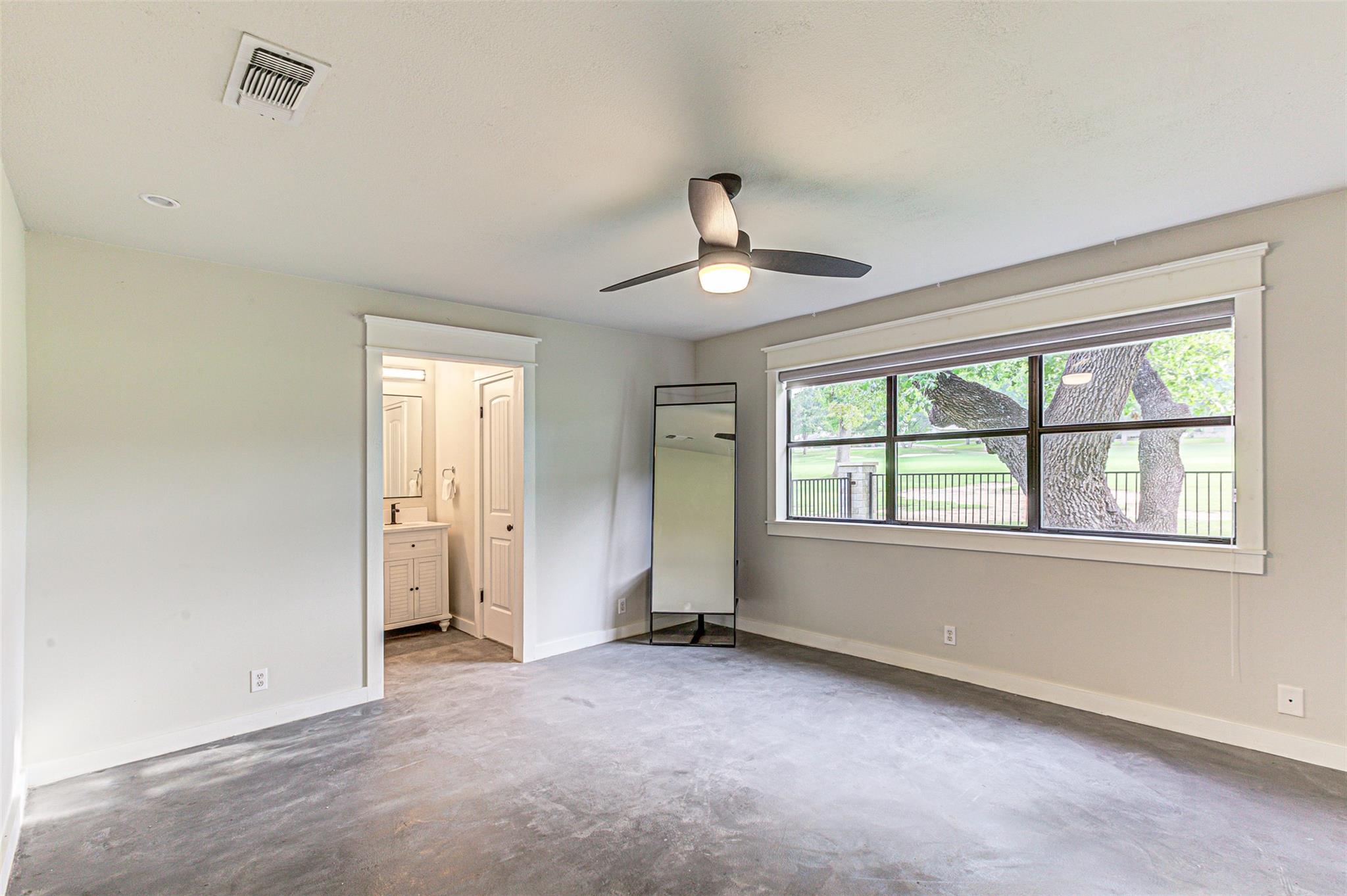 105 Southern Spur, Horseshoe Bay, TX 78657