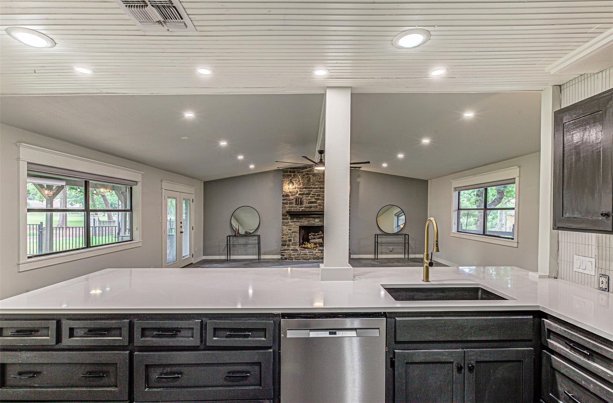105 Southern Spur, Horseshoe Bay, TX 78657
