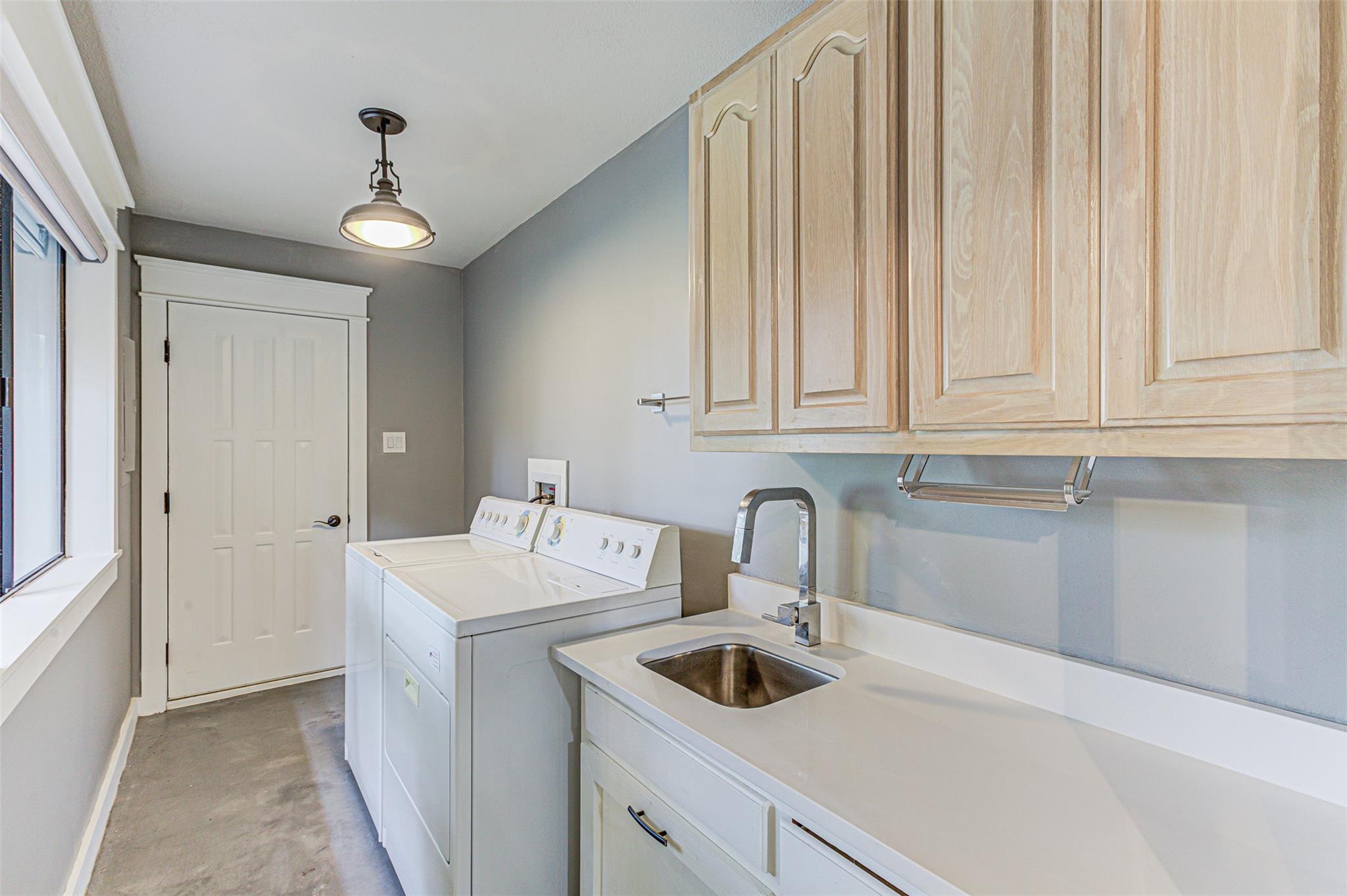 105 Southern Spur, Horseshoe Bay, TX 78657