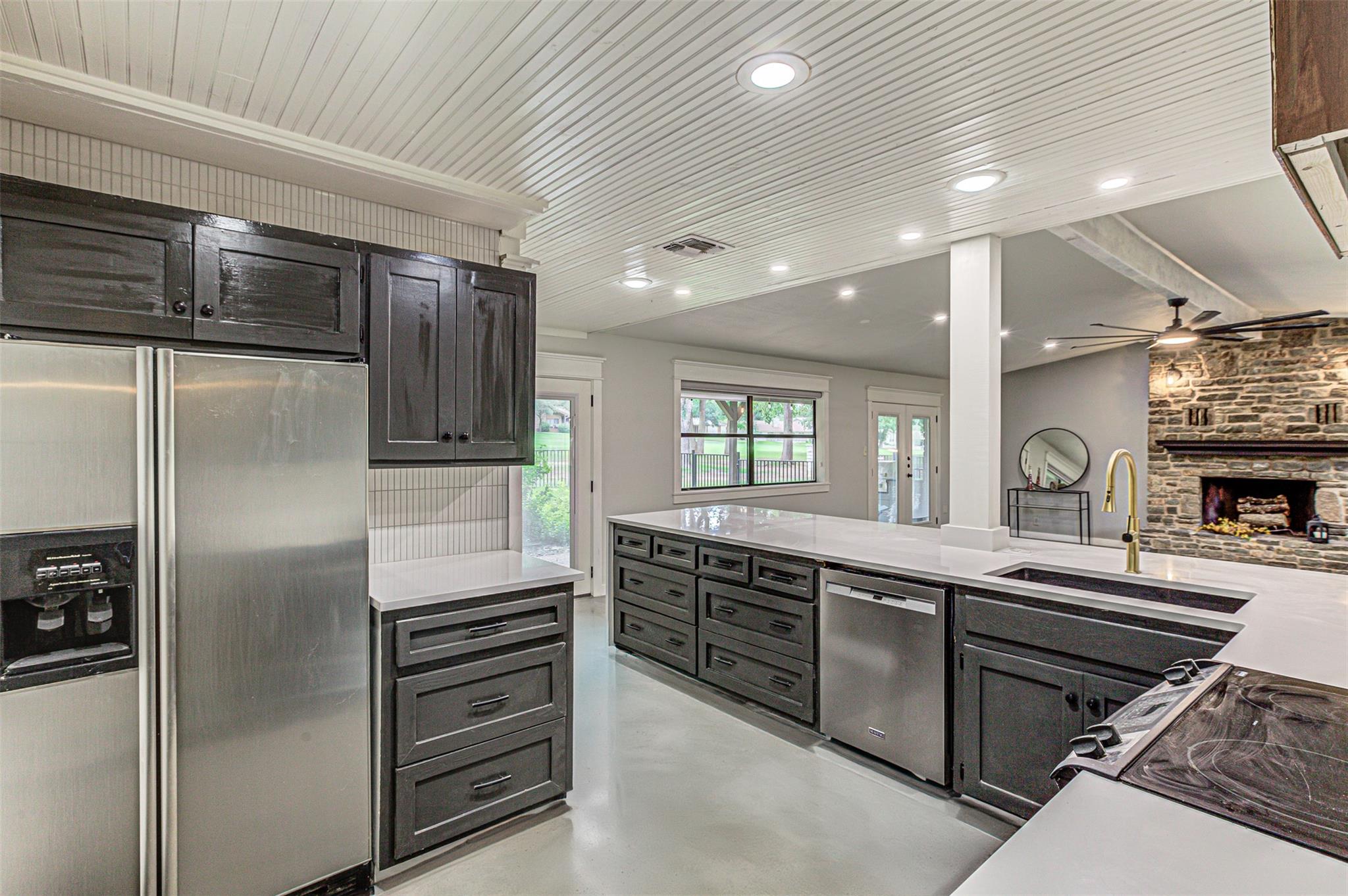 105 Southern Spur, Horseshoe Bay, TX 78657