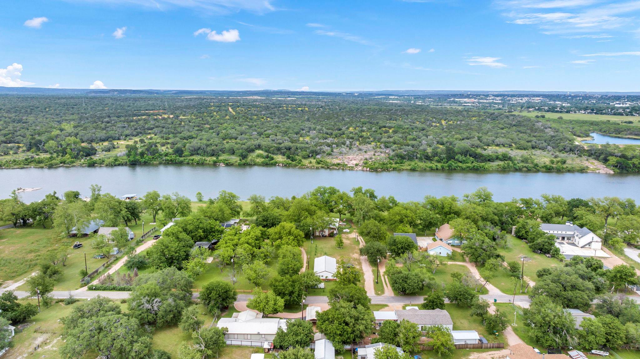 3715 Lakeview Dr, Cottonwood Shores, TX 78657