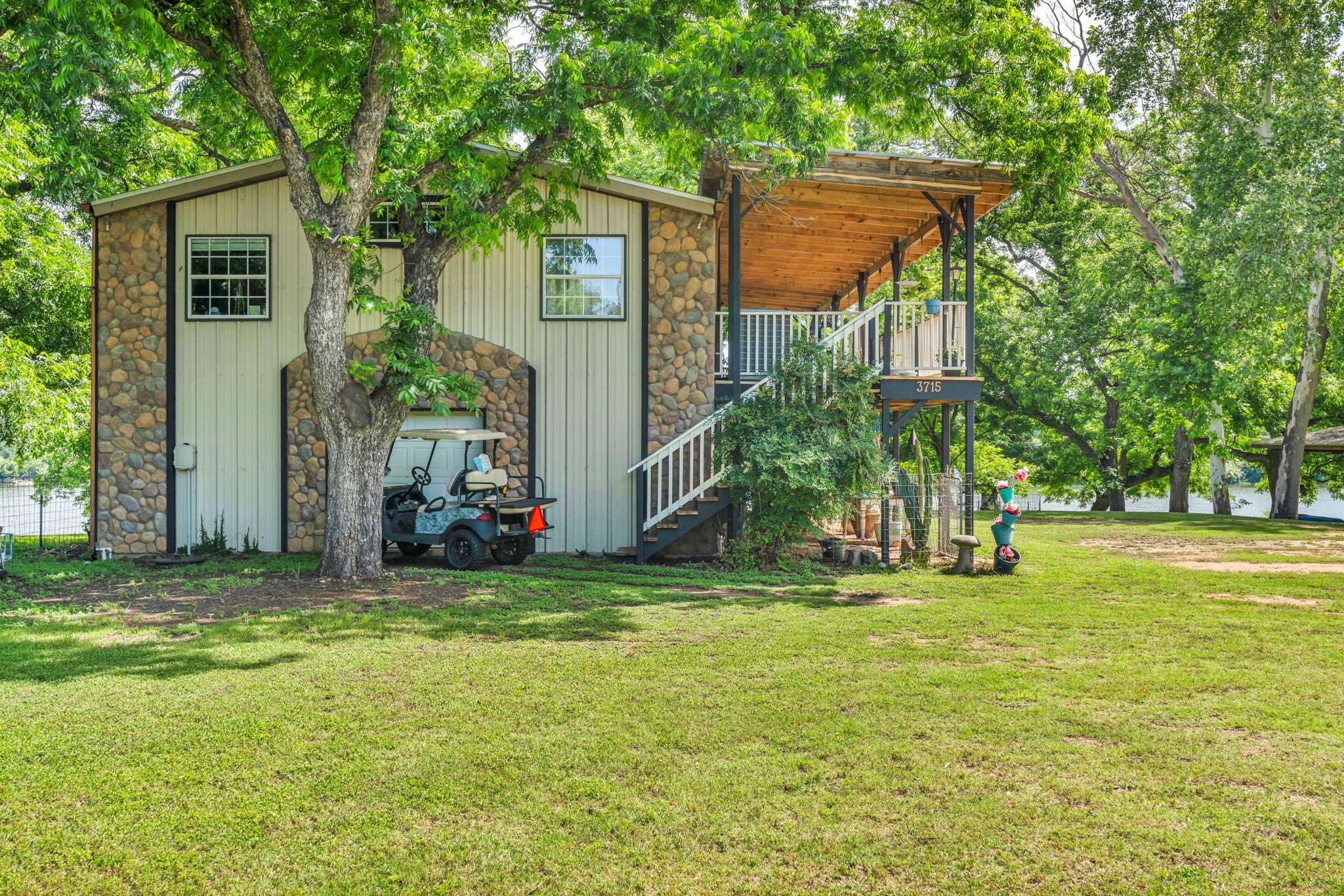 3715 Lakeview Dr, Cottonwood Shores, TX 78657