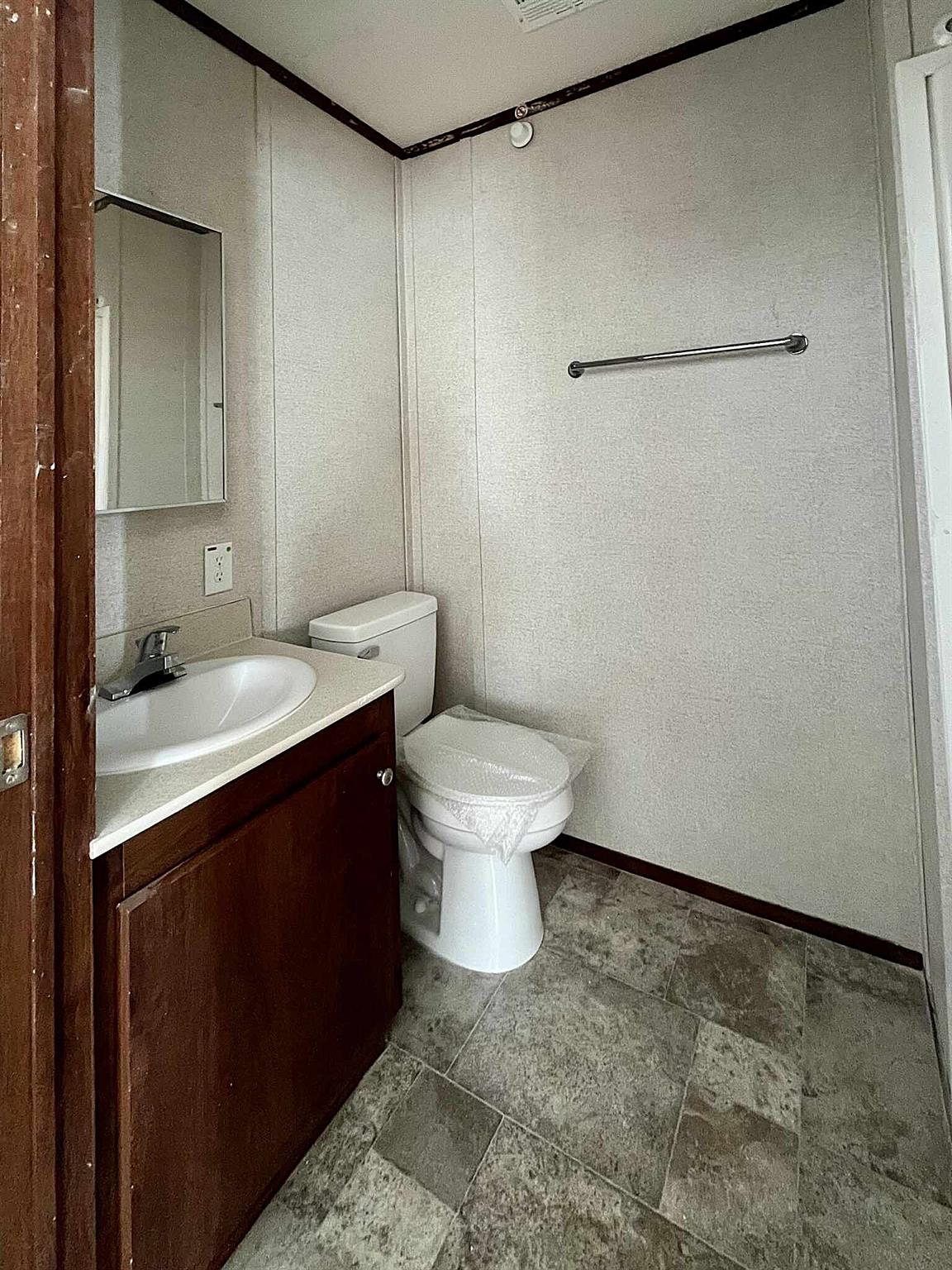 407 Rockport Dr, Canyon Lake, TX 78133