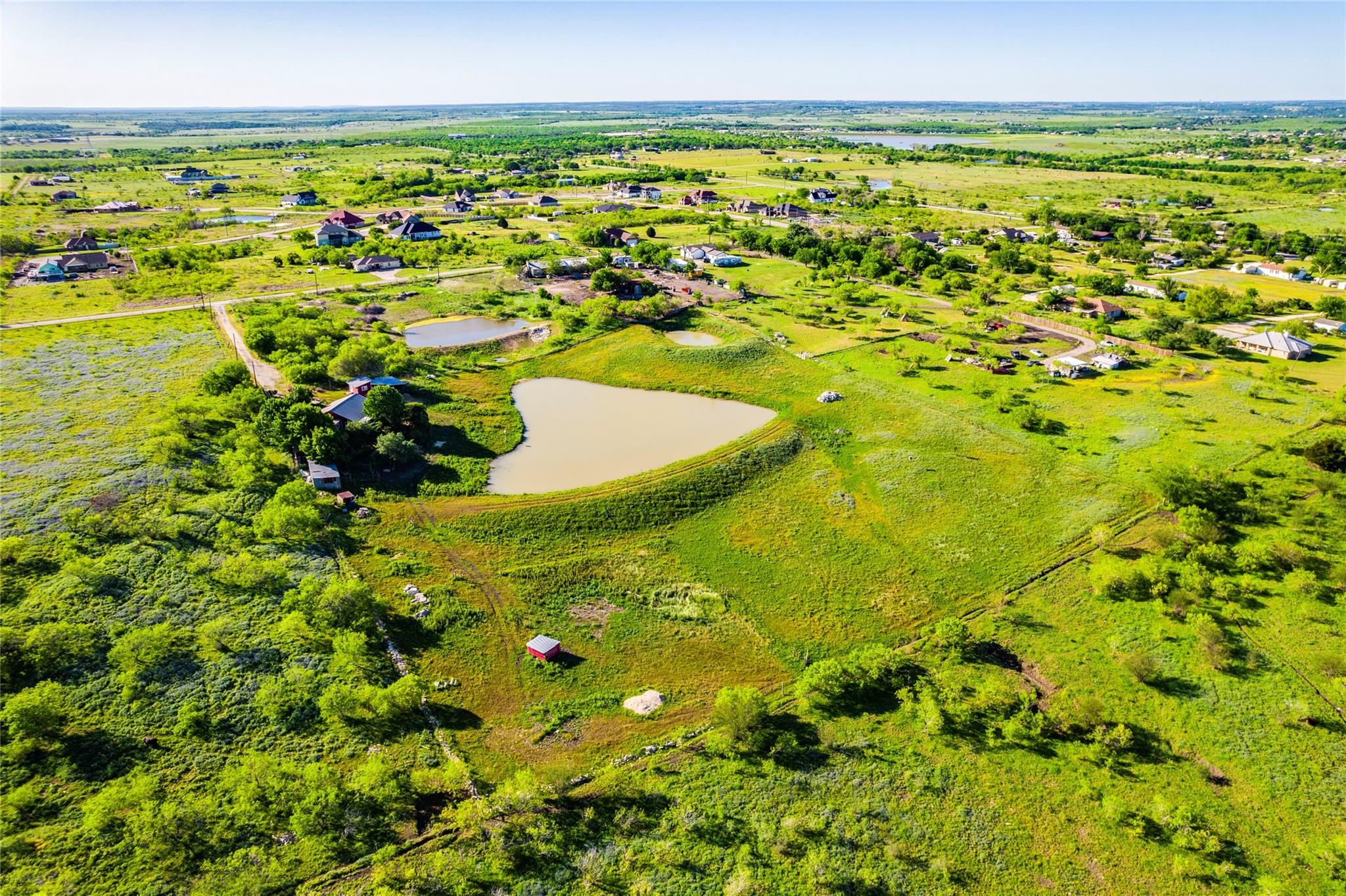 501 Engelke Rd, Niederwald, TX 78640