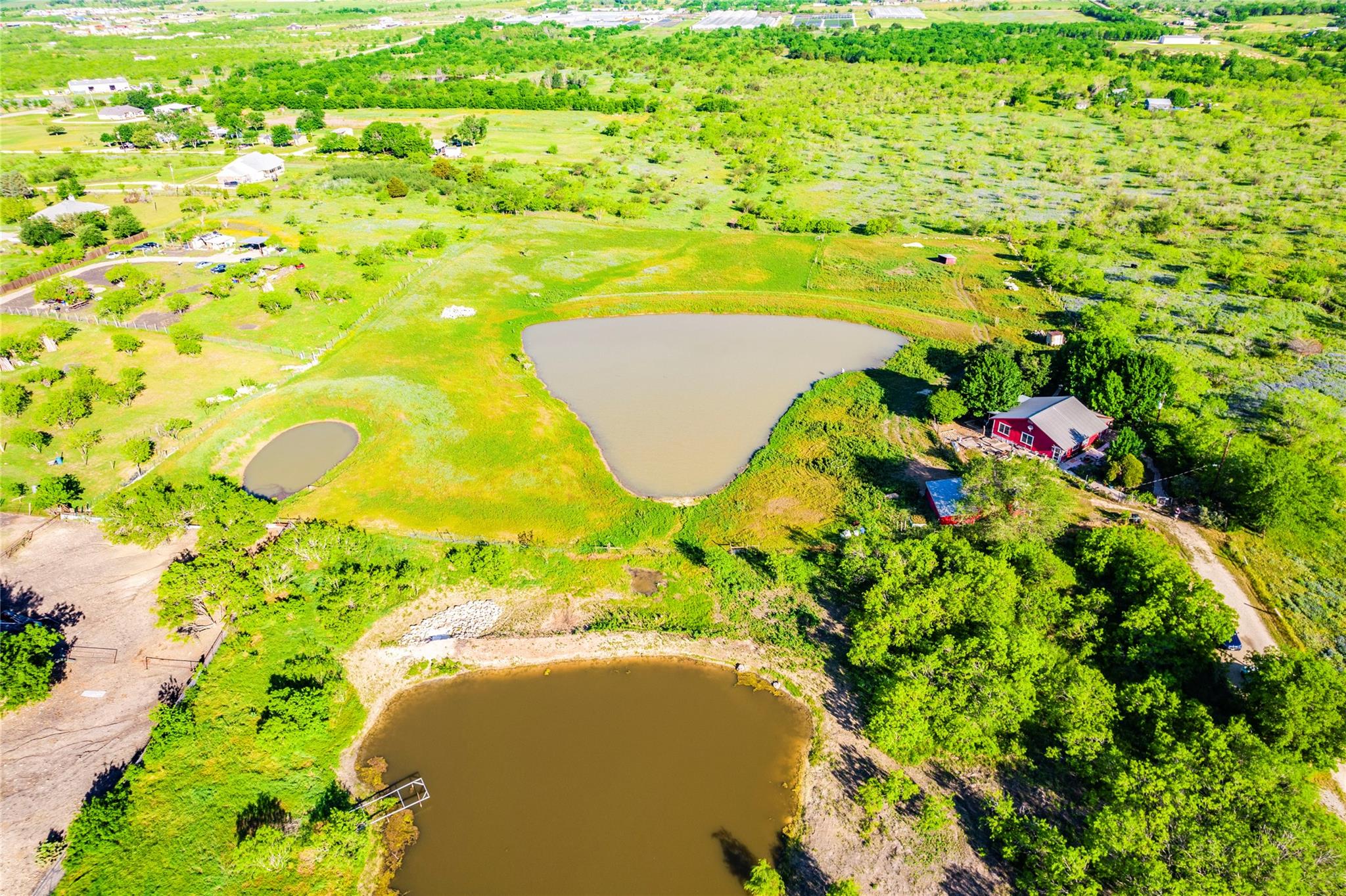 501 Engelke Rd, Niederwald, TX 78640