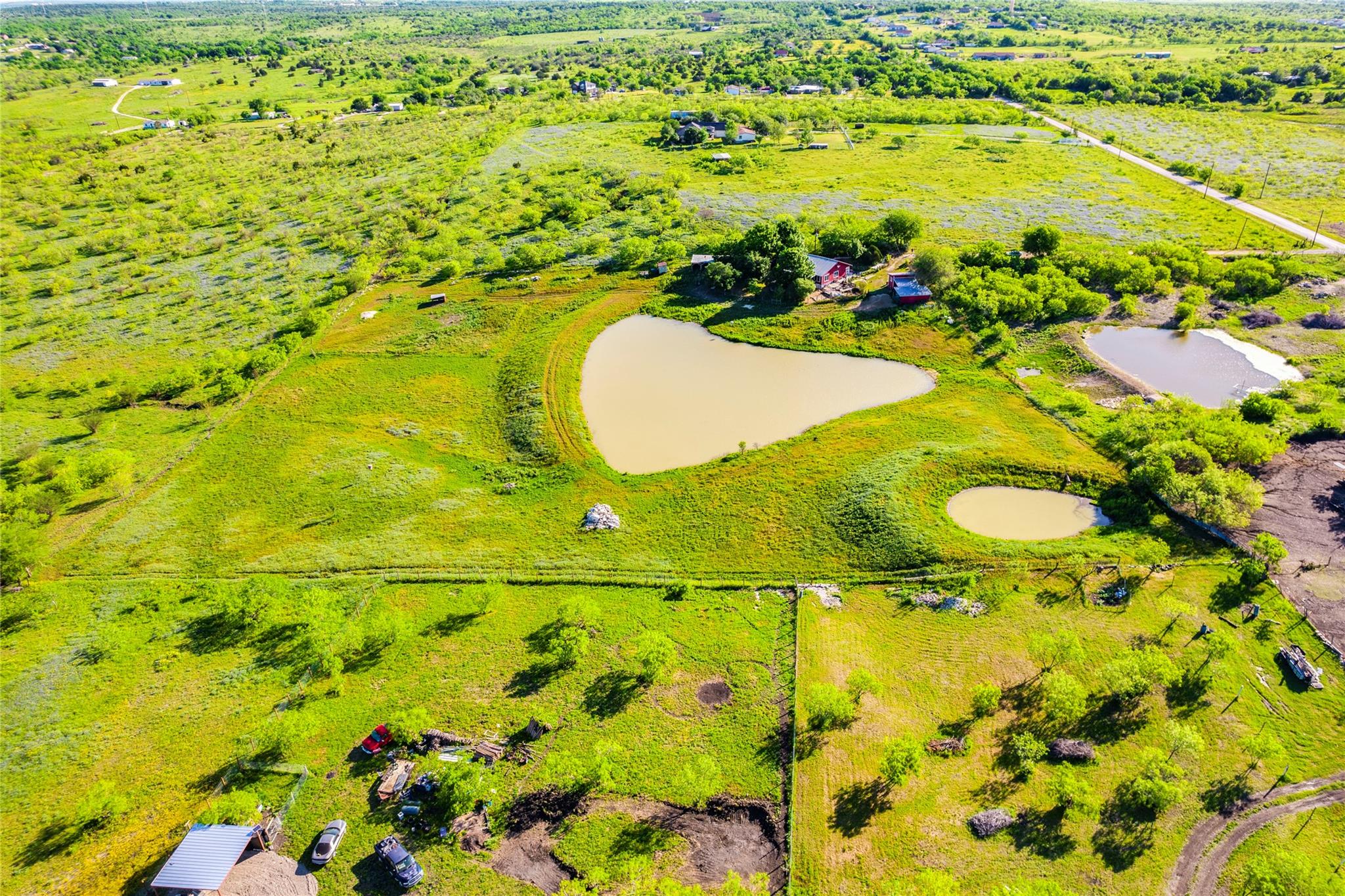 501 Engelke Rd, Niederwald, TX 78640