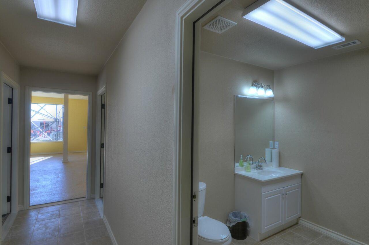 5526 N US Highway 281, Marble Falls, TX 78654