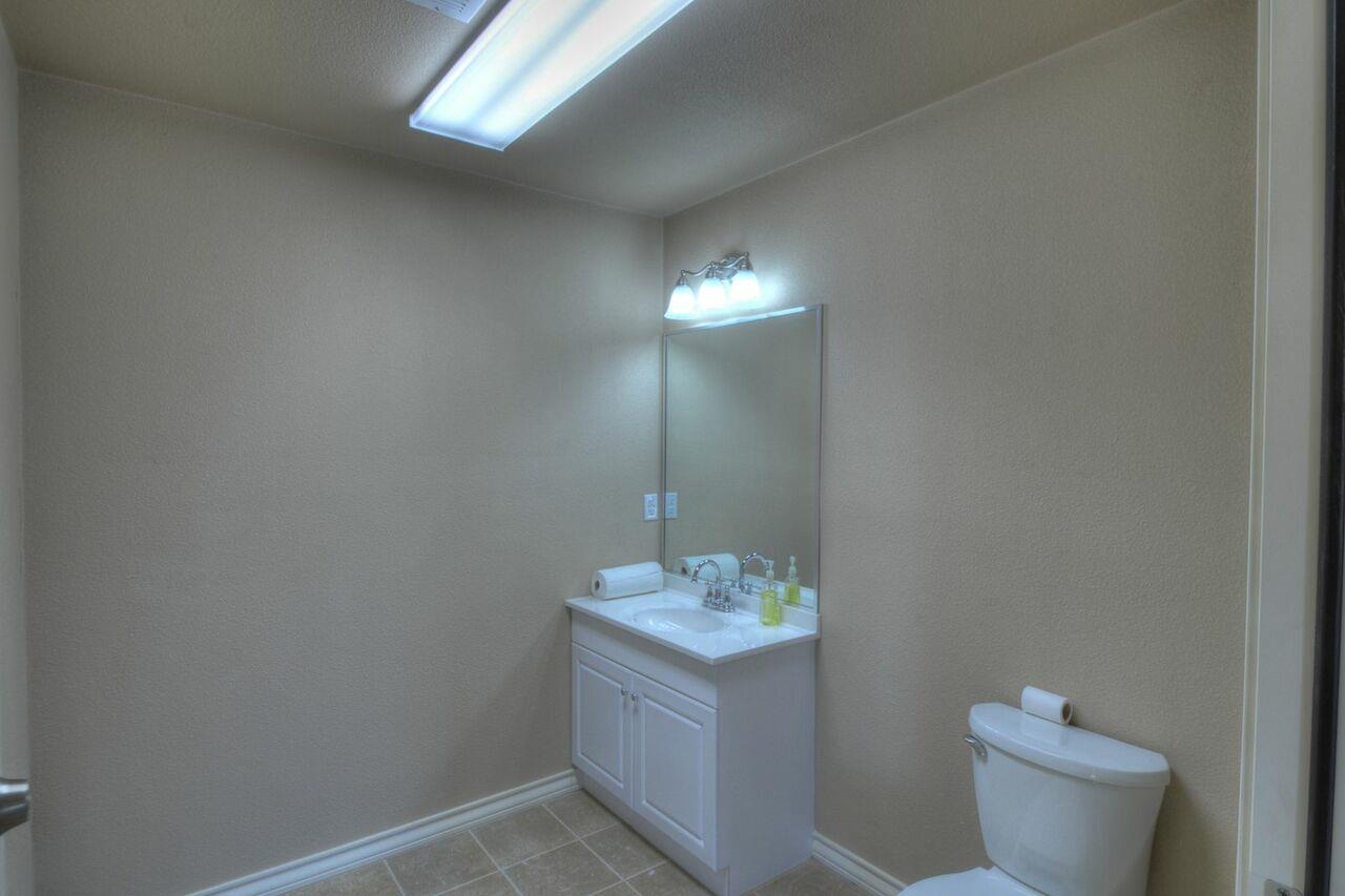 5526 N US Highway 281, Marble Falls, TX 78654