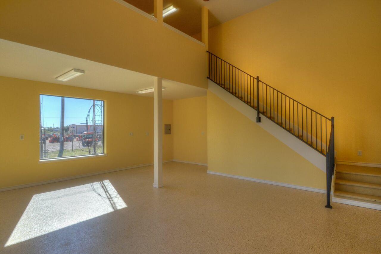 5526 N US Highway 281, Marble Falls, TX 78654