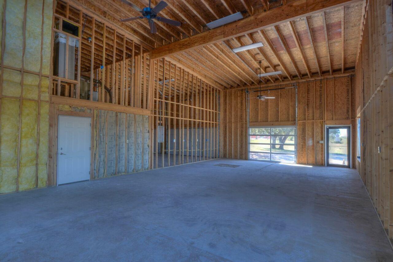 5526 N US Highway 281, Marble Falls, TX 78654