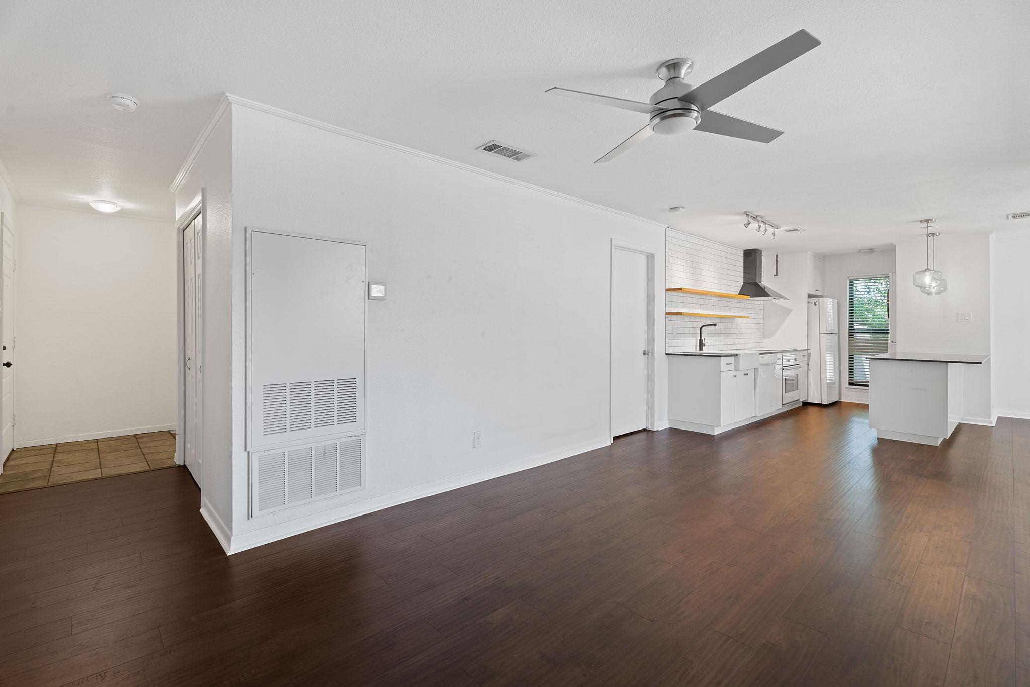 1510 W North Loop Blvd # 424, Austin, TX 78756