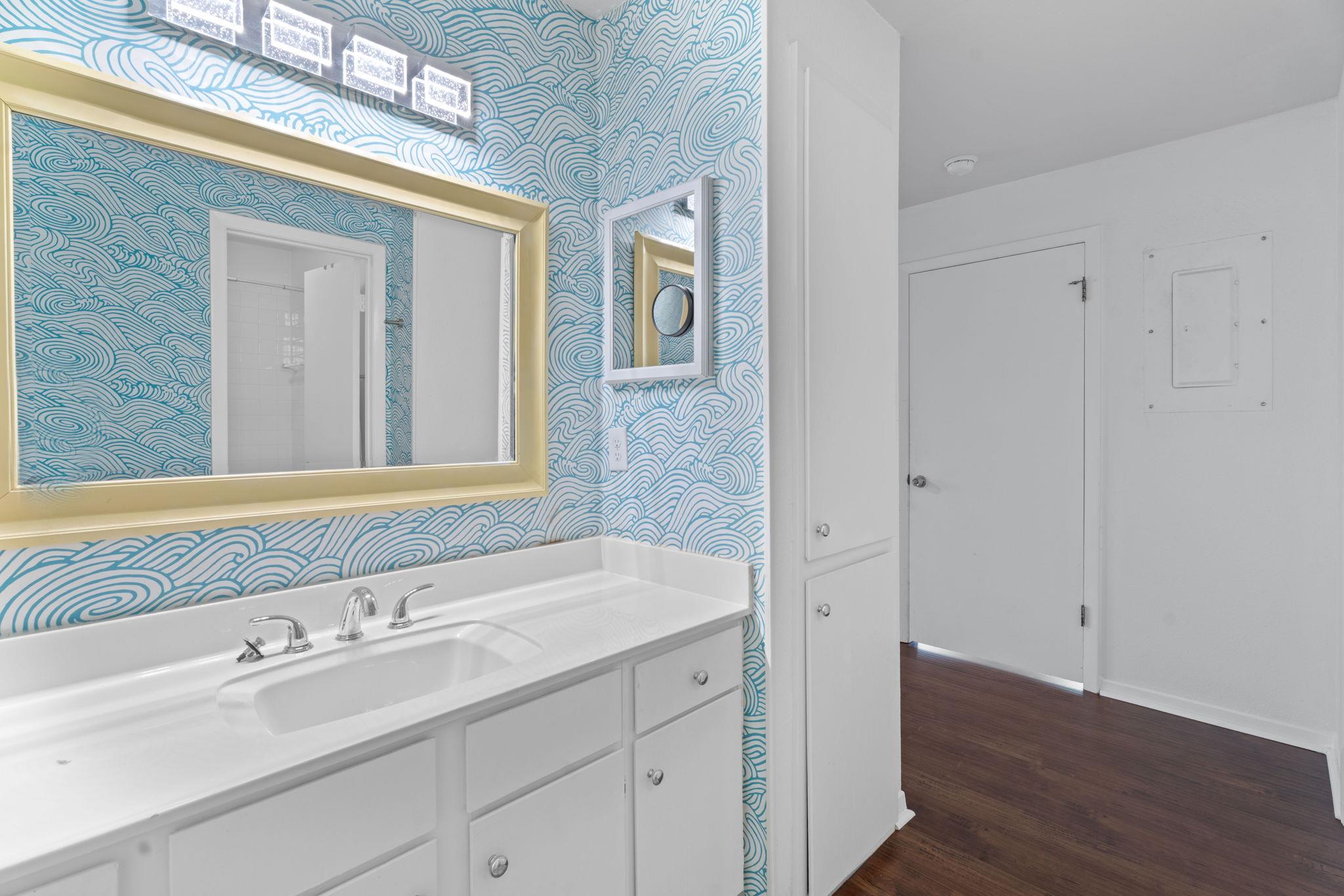 1510 W North Loop Blvd # 424, Austin, TX 78756