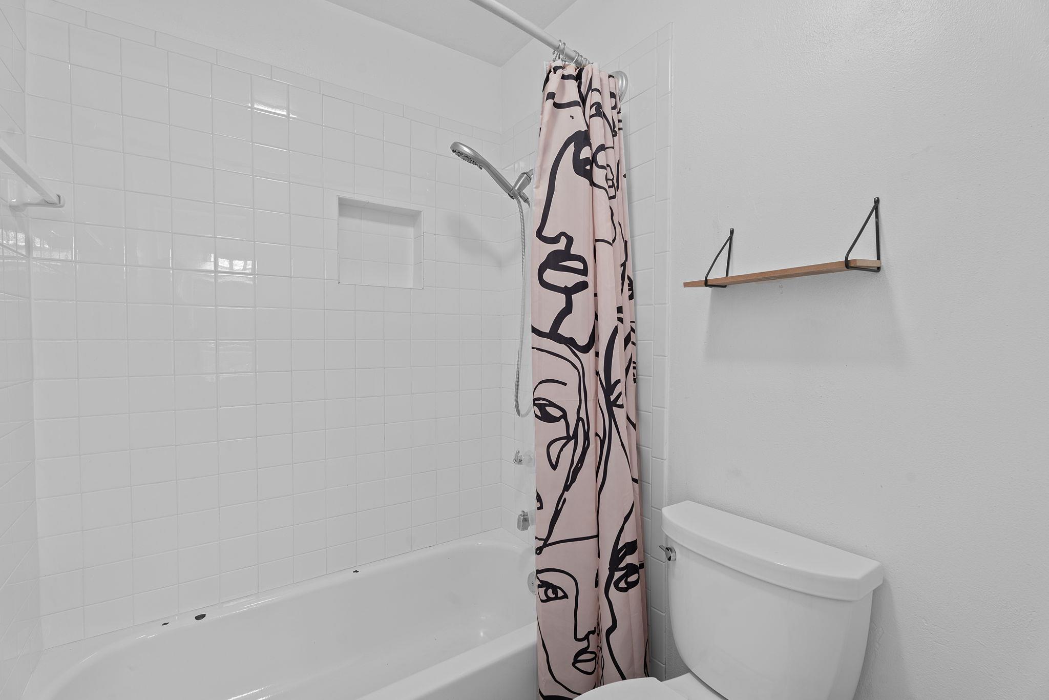 1510 W North Loop Blvd # 424, Austin, TX 78756
