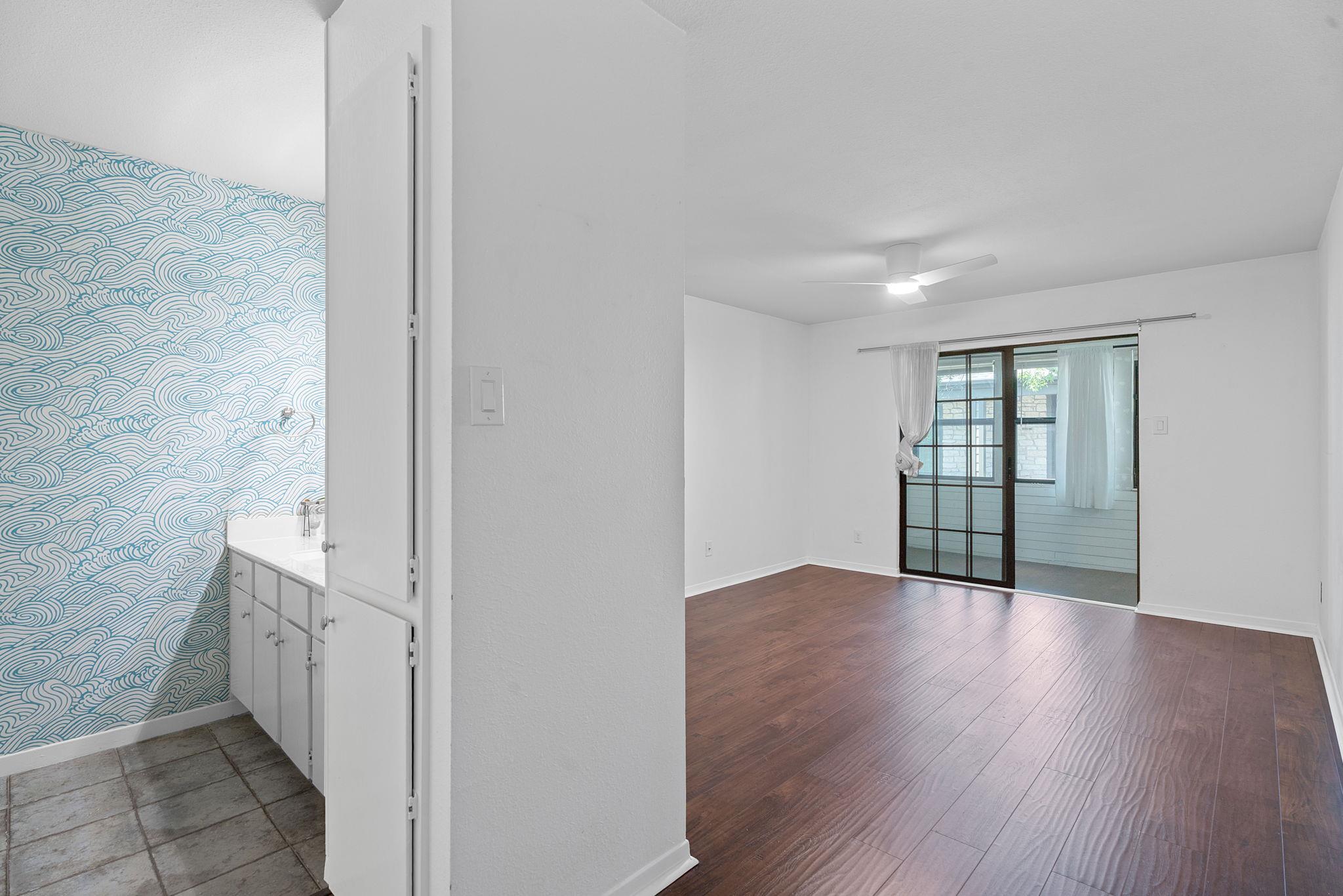 1510 W North Loop Blvd # 424, Austin, TX 78756