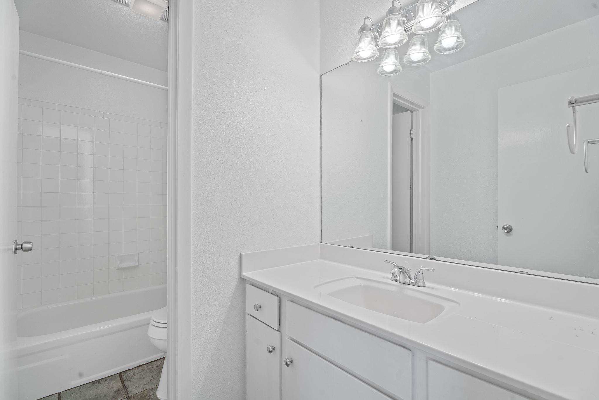 1510 W North Loop Blvd # 424, Austin, TX 78756