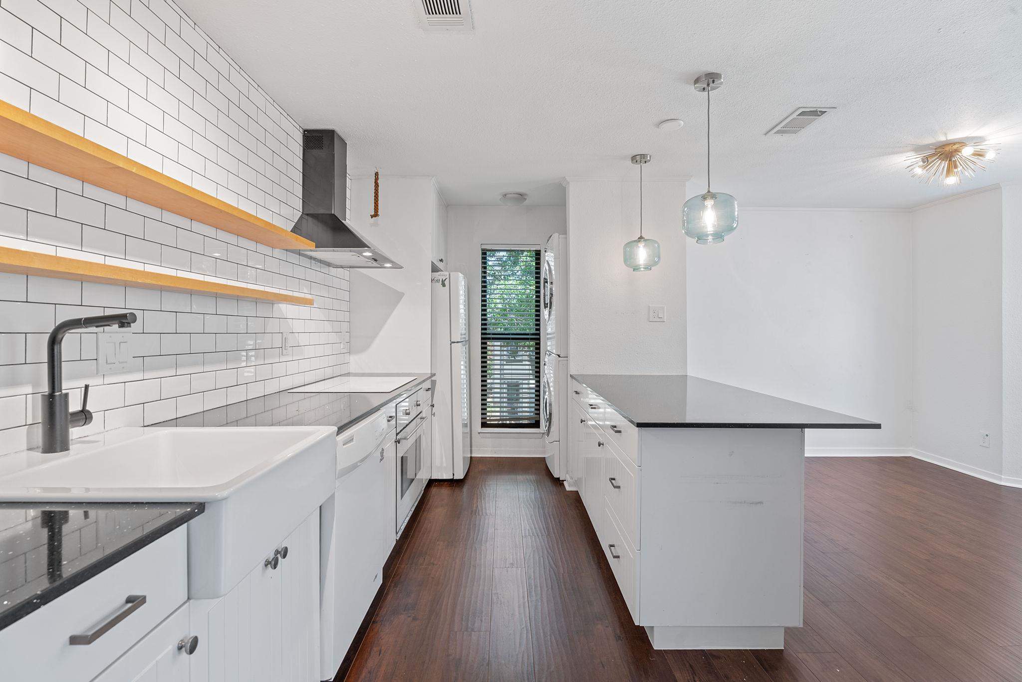 1510 W North Loop Blvd # 424, Austin, TX 78756