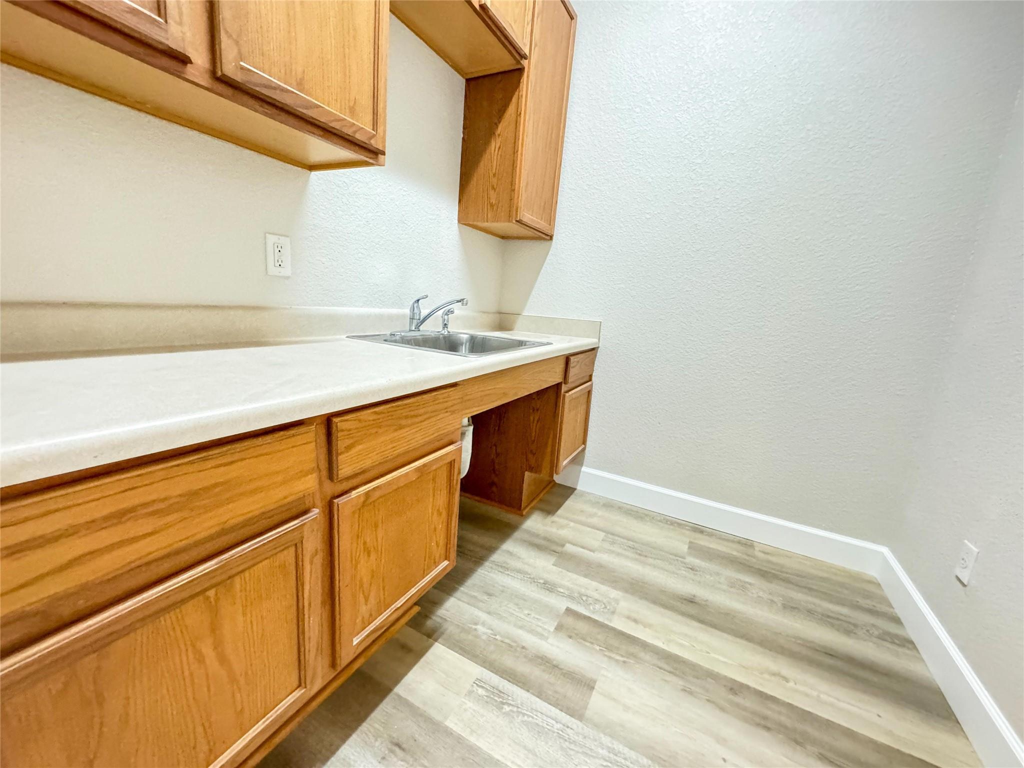 15901 Central Commerce Dr # 502, Pflugerville, TX 78660