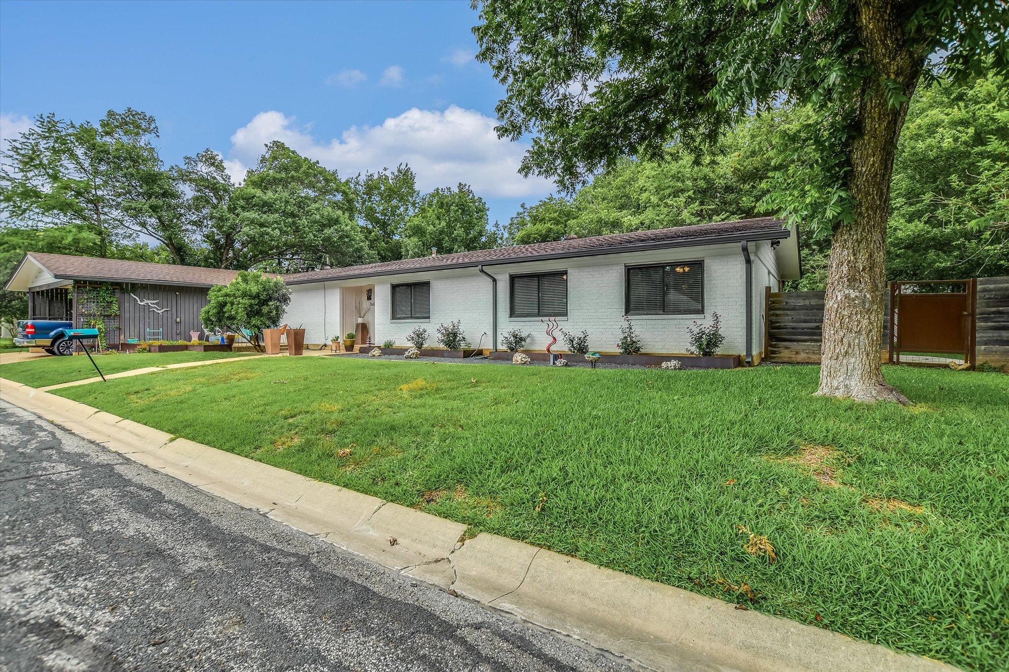 1601 E 19th St, Georgetown, TX 78626