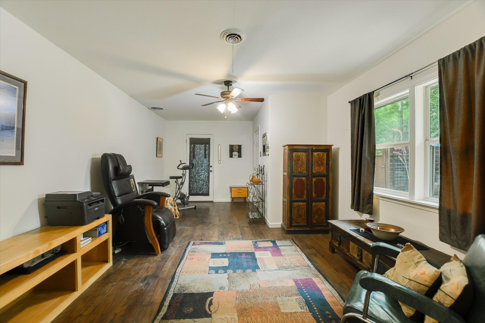 1601 E 19th St, Georgetown, TX 78626