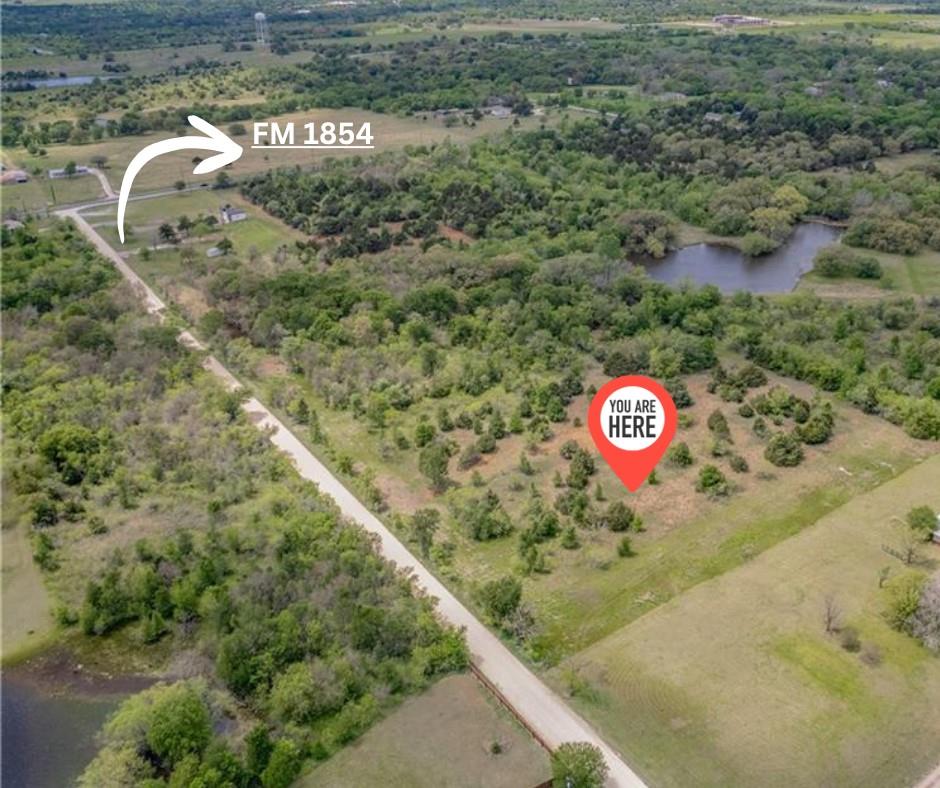 271 Crooked Rd, Dale, TX 78616