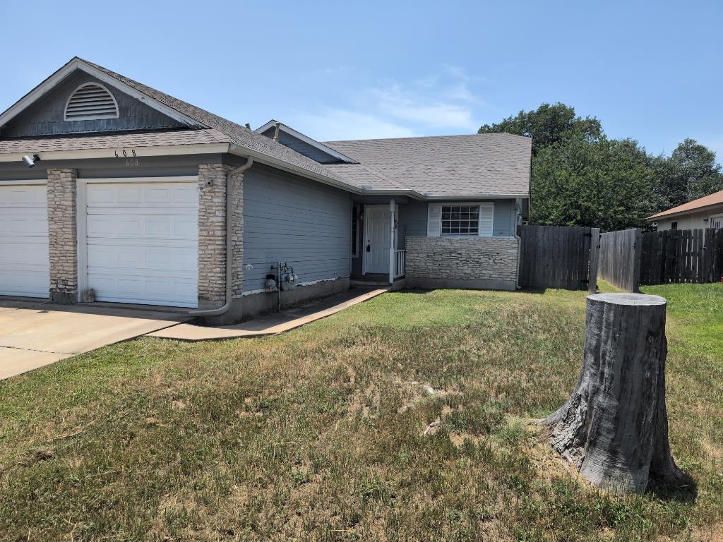 608 Greenlawn Blvd, Round Rock, TX 78664