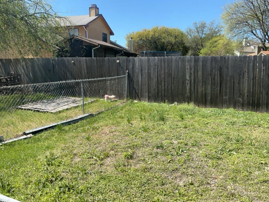 608 Greenlawn Blvd, Round Rock, TX 78664