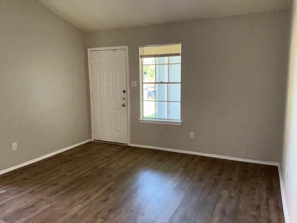 608 Greenlawn Blvd, Round Rock, TX 78664