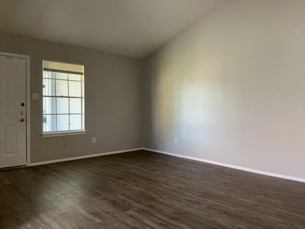 608 Greenlawn Blvd, Round Rock, TX 78664