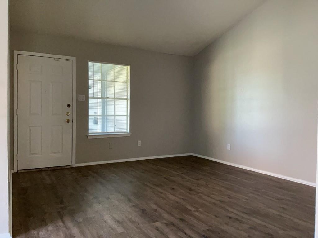 608 Greenlawn Blvd, Round Rock, TX 78664