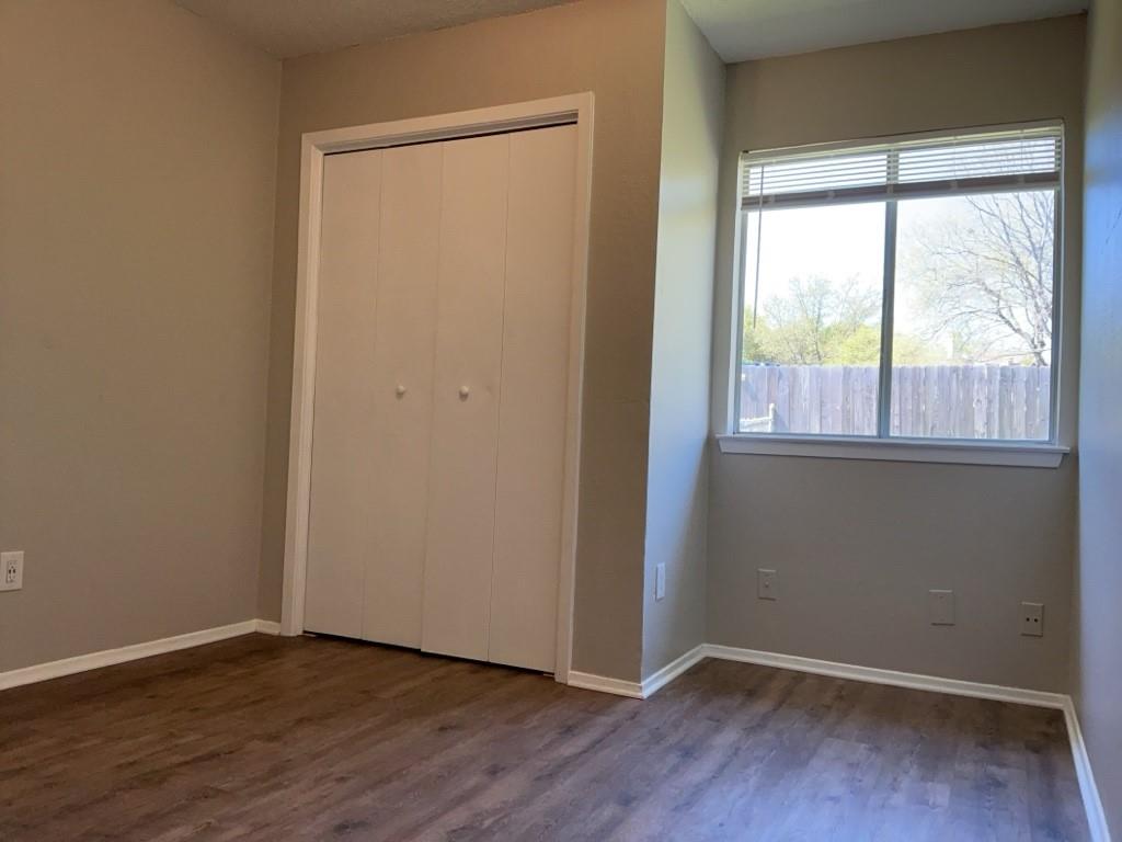 608 Greenlawn Blvd, Round Rock, TX 78664